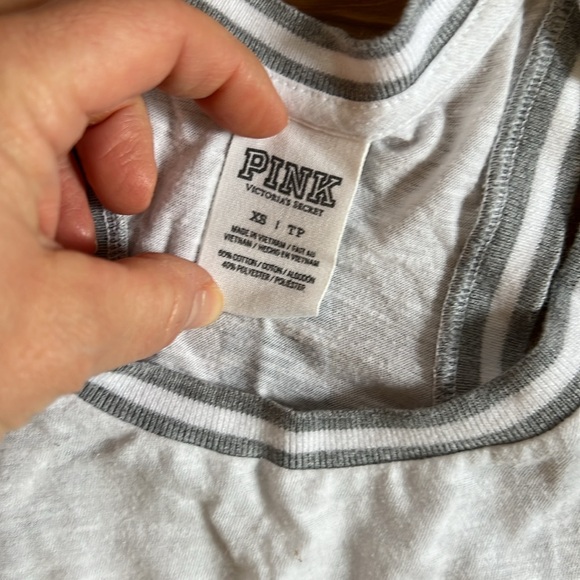 VS Pink Tank - Picture 3 of 6